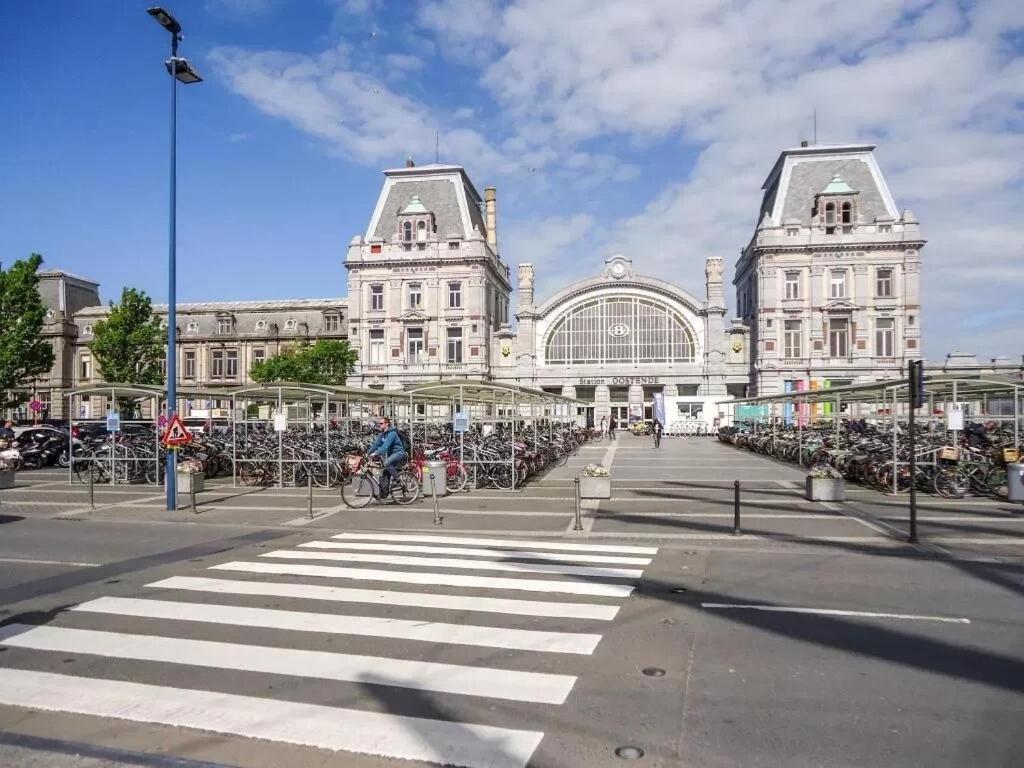 Luxury Renovated 3 Apartment Ostende